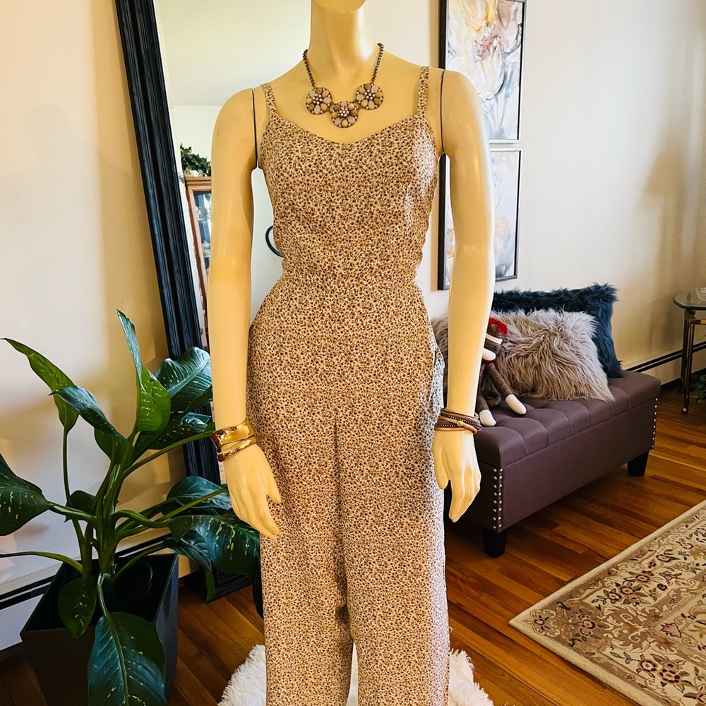 Old Navy Floral Print V-Neck Cami Jumpsuit - Picture 4 of 15